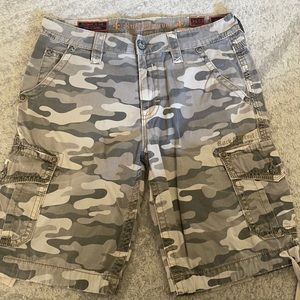 Men’s rock revival shorts